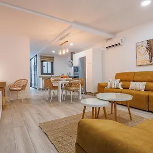 Apartamento Family Suits Encantos De, Sevilla